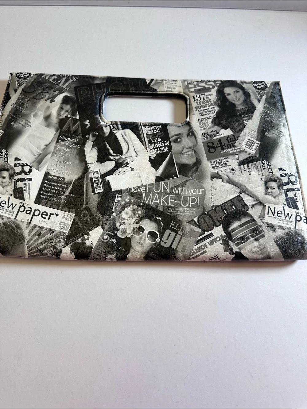 🖤 Y2K IT-GIRL EDITORIAL CLUTCH — BLACK & WHITE MAGAZINE COLLAGE STATEMENT BAG